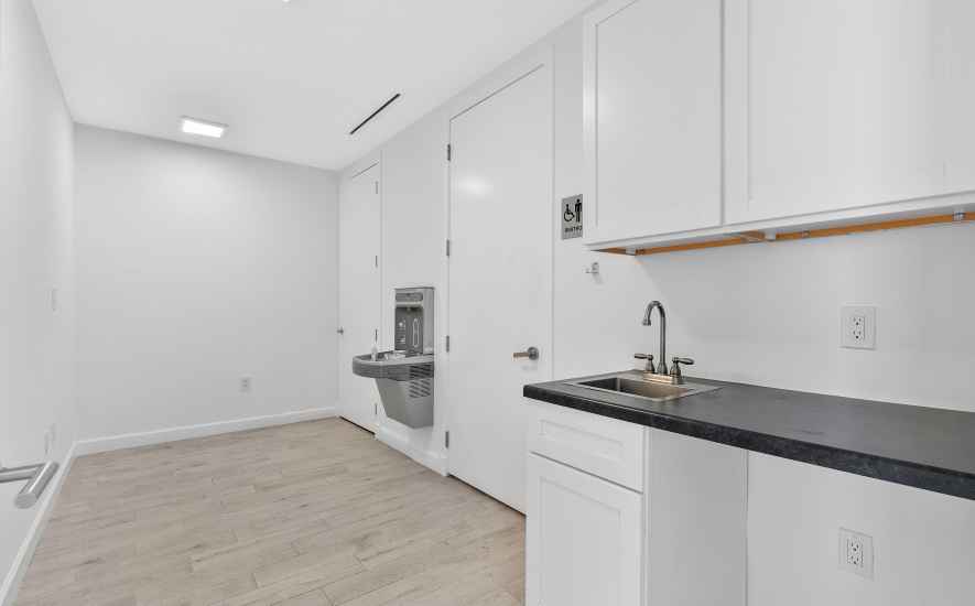 278 NW 37th St, Miami, FL 33127, ,Office,For Lease,NW 37th St ,1404