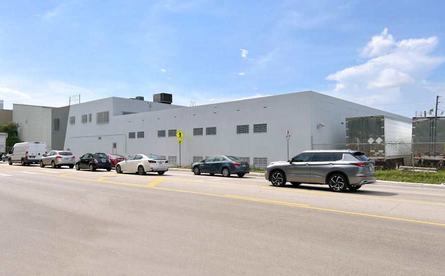 Chariff Realty Group is proud to present for lease: 1089 NW 20th St, Miami, Florida 33127, a freestanding commercial property in Allapattah, right off of I-95. Ideal for gyms, food halls, electric car showrooms, high end supermarkets, and more. Featuring parking on-site with 130 spots.