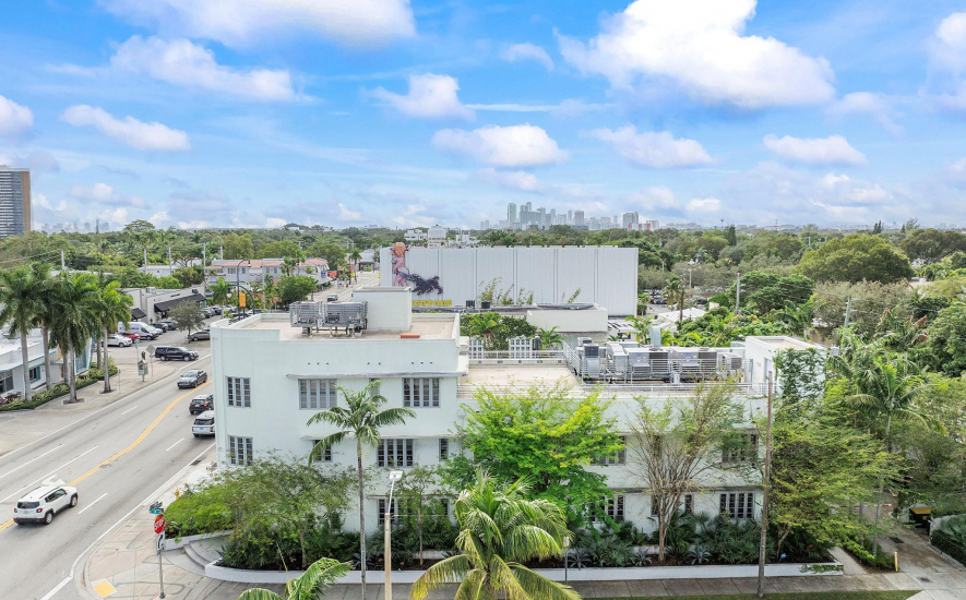 Chariff Realty Group is proud to present for sale: 7350 Biscayne Blvd, a unique gem in Miami’s MiMo District. More than just a space, this prime location is a strategic hub for visionary entrepreneurs.