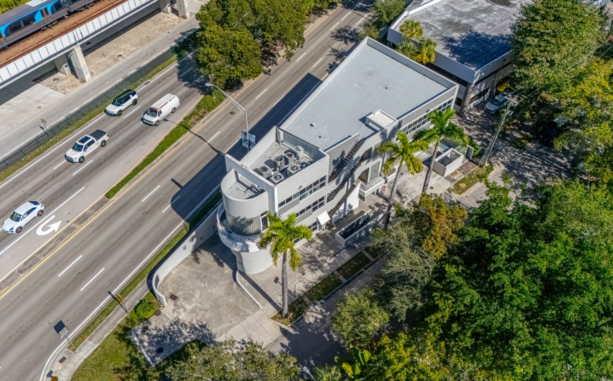 2424 S Dixie Hwy, Miami, FL 33133, ,Office,For Sale,S Dixie Hwy ,1326