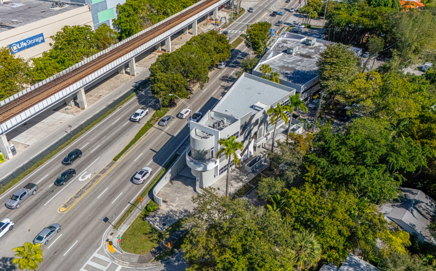 2424 S Dixie Hwy, Miami, FL 33133, ,Office,For Sale,S Dixie Hwy ,1326