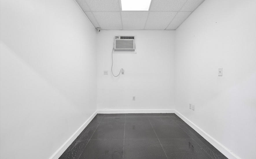 1500 NW 36th St, Miami, FL 33142, ,Retail/Office,For Lease,NW 36th St ,1354
