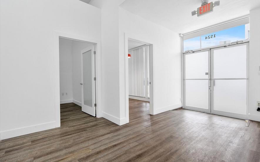 1524 NW 36th St, Miami, FL 33142, ,Retail/Office,For Lease,NW 36th St ,1355