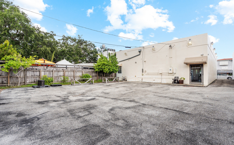7222 Biscayne Blvd, Miami, FL 33138, ,Retail/Office,For Lease,Biscayne Blvd ,1362