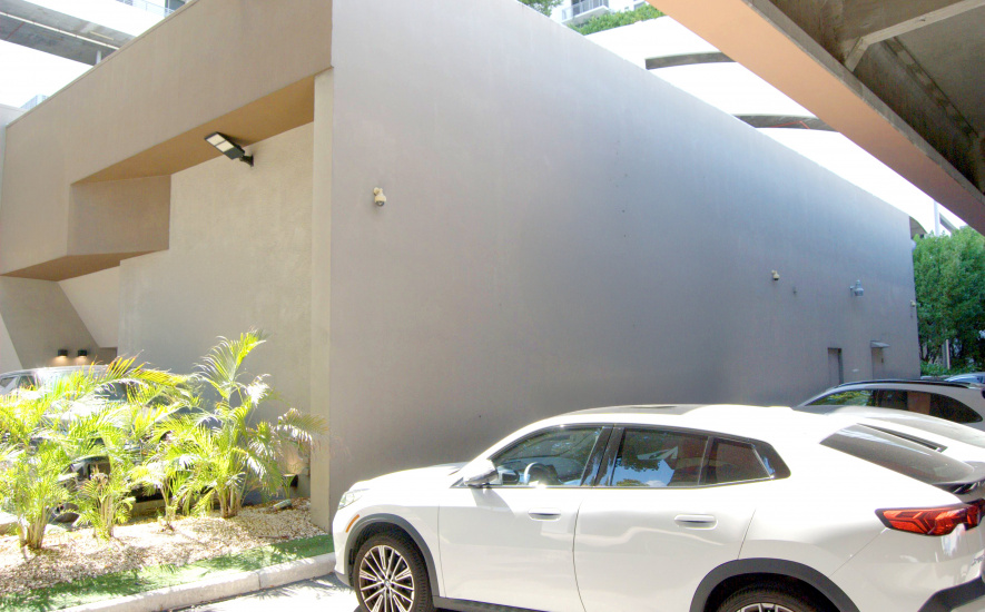 3630 NE 1st Ct, Miami, FL 33137, ,Office,For Lease,NE 1st Ct,1370