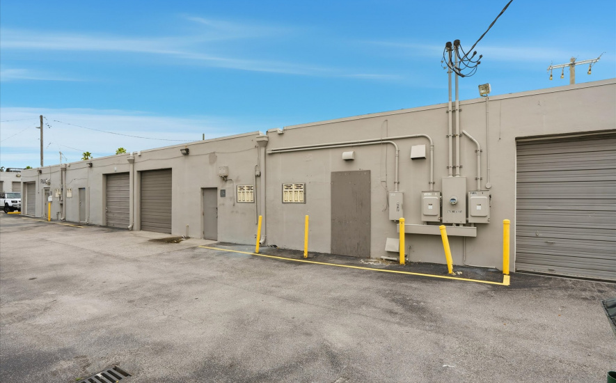 274 NE 67th St, Miami, FL 33138, ,Warehouse,For Lease,NE 67th St ,1372