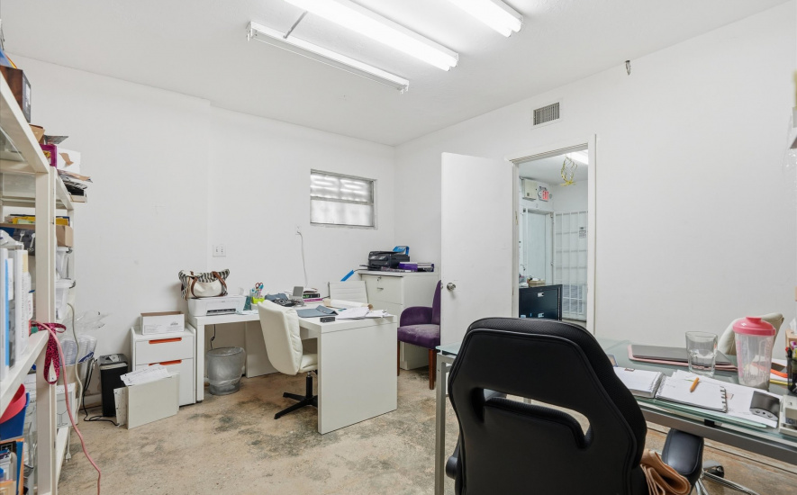 274 NE 67th St, Miami, FL 33138, ,Warehouse,For Lease,NE 67th St ,1372