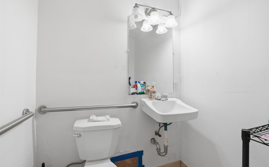 274 NE 67th St, Miami, FL 33138, ,Warehouse,For Lease,NE 67th St ,1372