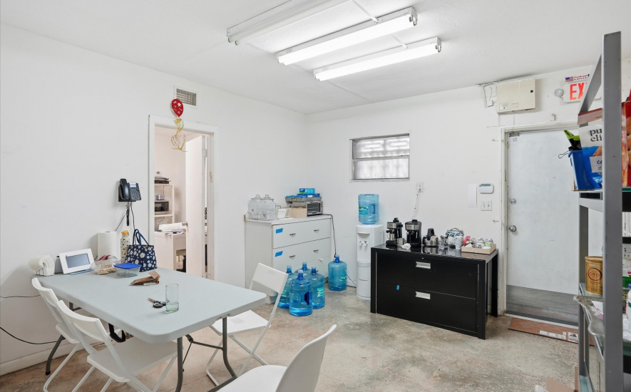 274 NE 67th St, Miami, FL 33138, ,Warehouse,For Lease,NE 67th St ,1372