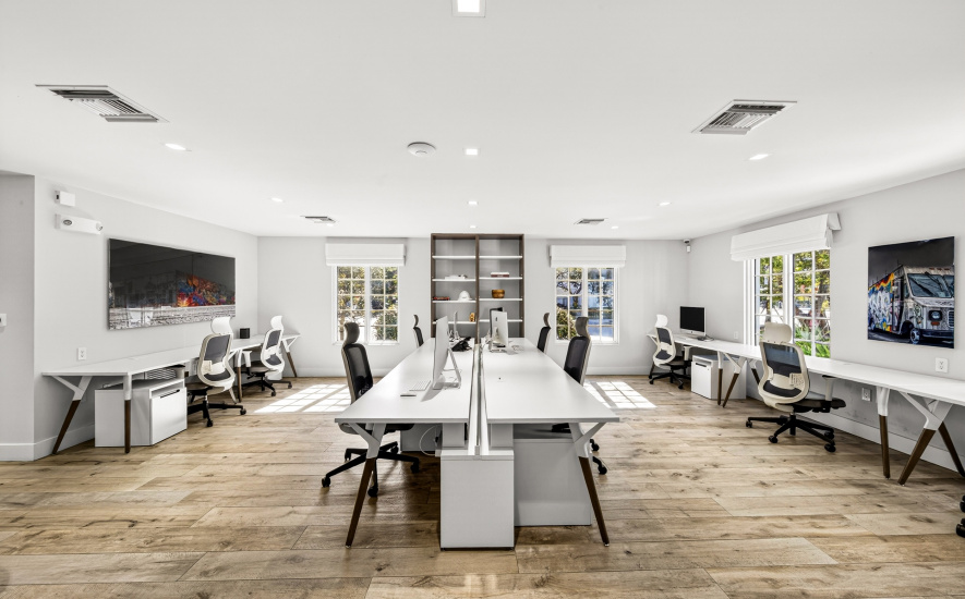 5801 Biscayne Blvd, Miami, FL 33137, ,Office,For Lease,Biscayne Blvd,1379