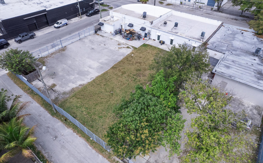 2829 NW 13th Ave, Miami, FL 33142, ,Retail,For Sale,NW 13th Ave ,1385