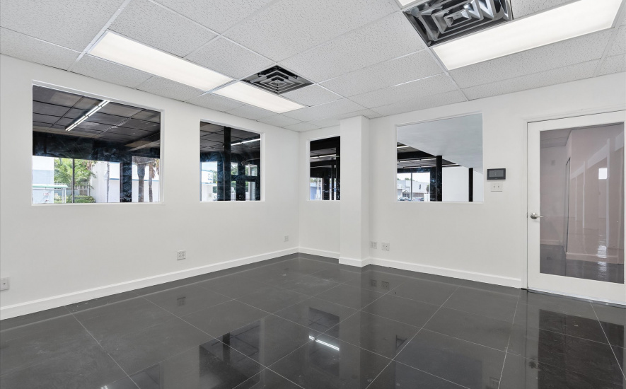 1500 NW 36th St, Miami, FL 33142, ,Retail/Office,For Lease,NW 36th St ,1396