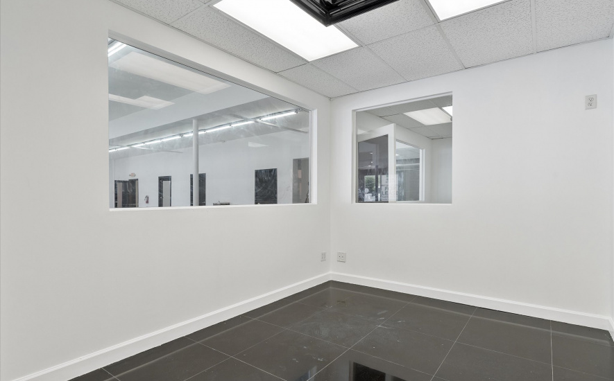 1500 NW 36th St, Miami, FL 33142, ,Retail/Office,For Lease,NW 36th St ,1396