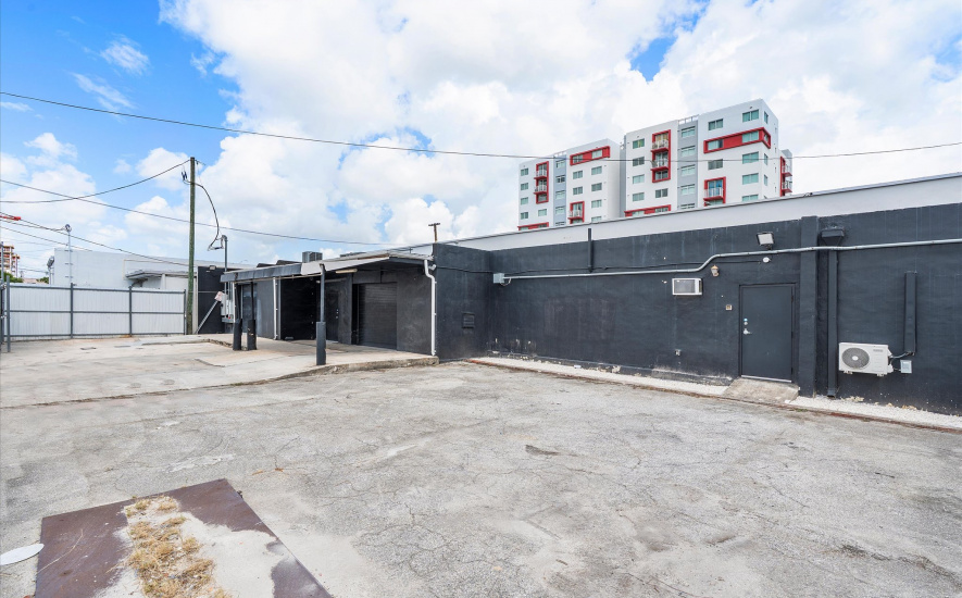 1500 NW 36th St, Miami, FL 33142, ,Retail/Office,For Lease,NW 36th St ,1396