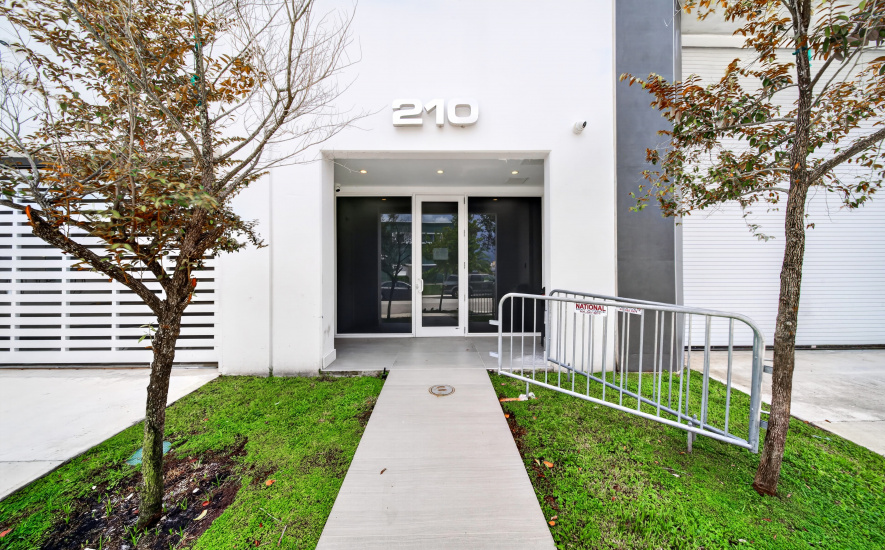 210 NE 68th St, Miami, FL 33138, ,Flex,For Lease,NE 68th St ,1400