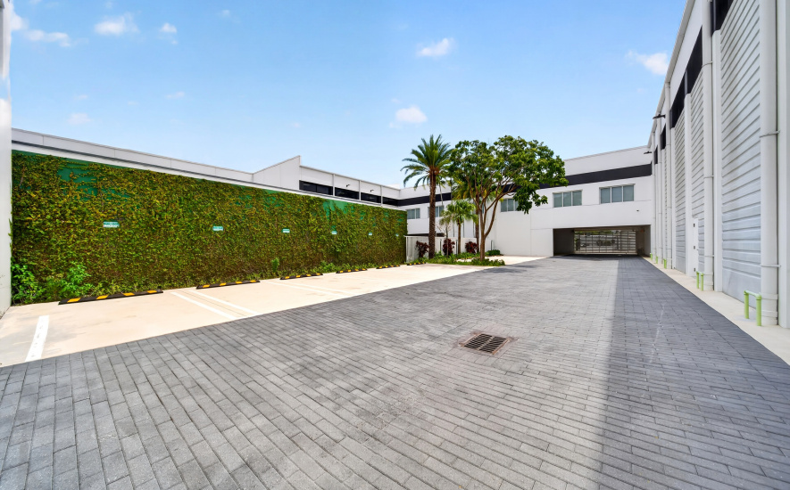 6700 NE 2nd Ct, Miami, FL 33138, ,Flex,For Lease,NE 2nd Ct,1402